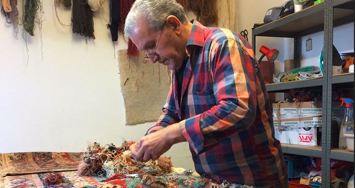 Oplev Mansour reparere &aelig;gte t&aelig;pper