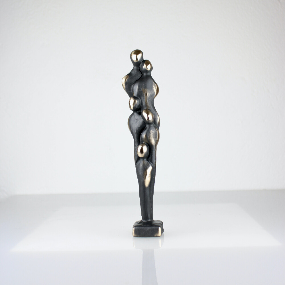 Par med tre børn Skulptur Tom Blicher | Skulpturer af Tom Blicher | Hurtig levering