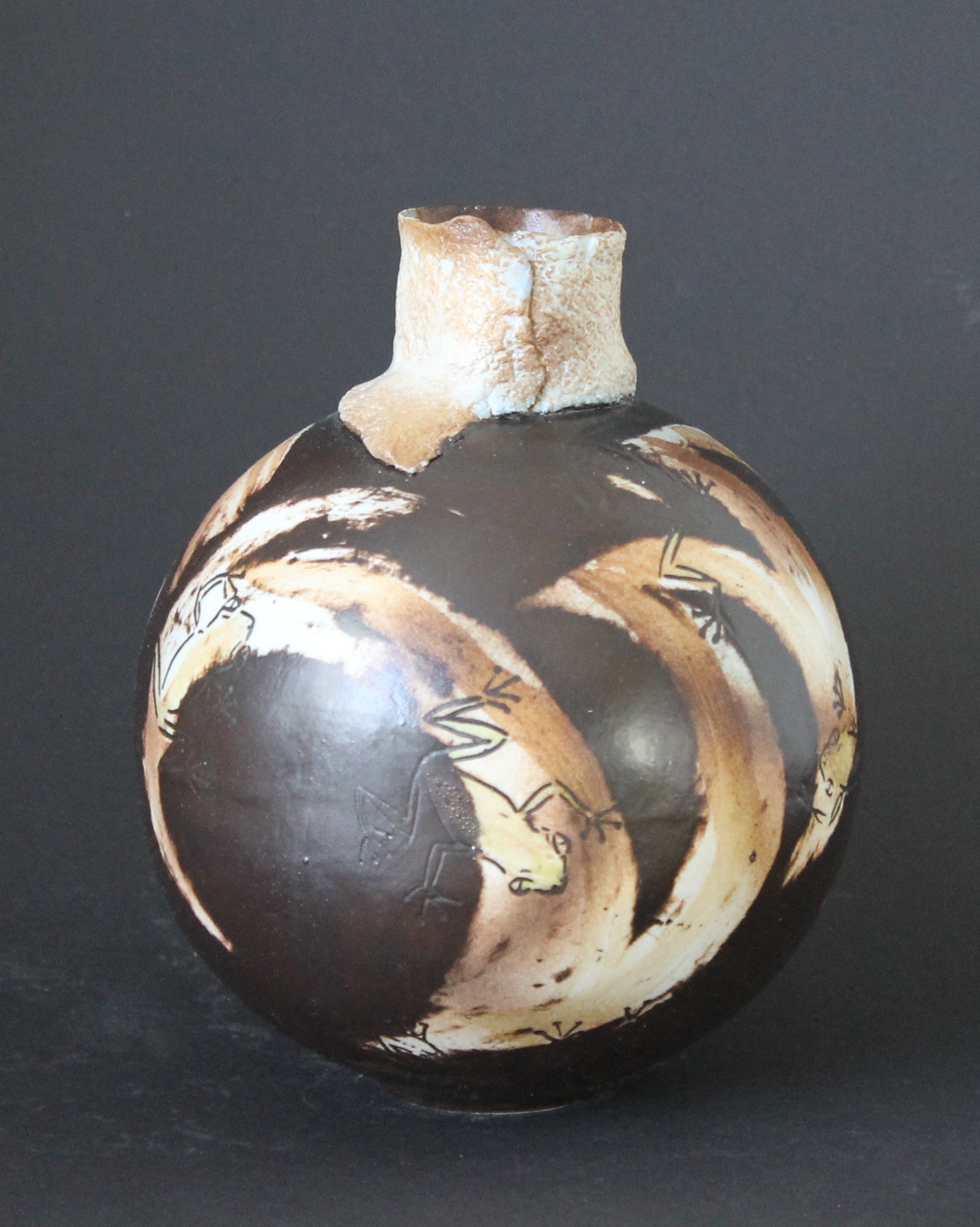 Løvfrøen Keramik Sus Andersen | Natur-inspirerede værker af Sus Andersen