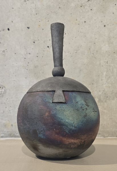 Lågkrukke Skulptur Lajla Holm | Udtryksfulde skulpturer af Lajla Holm