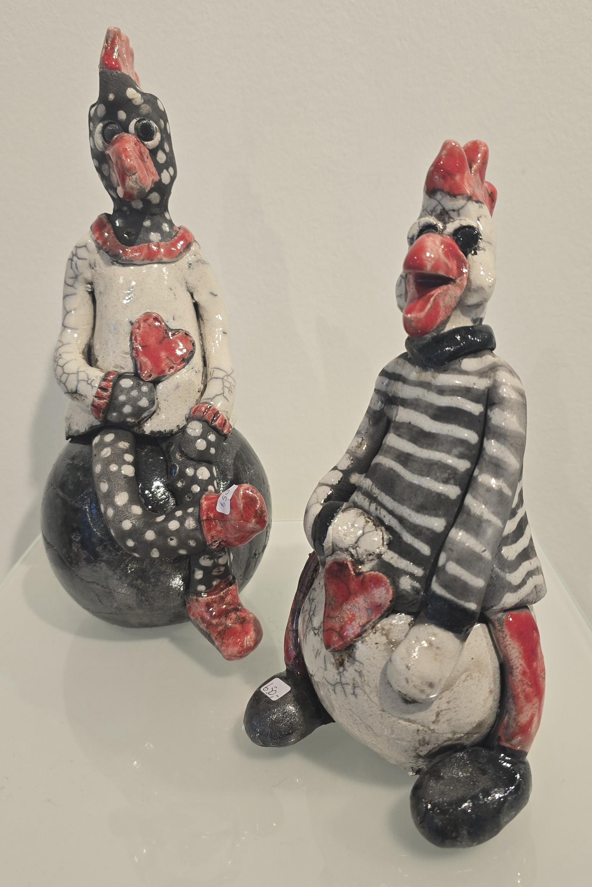 Høne Kunst Rakukeramik - Se vores udvalg af rakukeramik af Dorit Knudsen