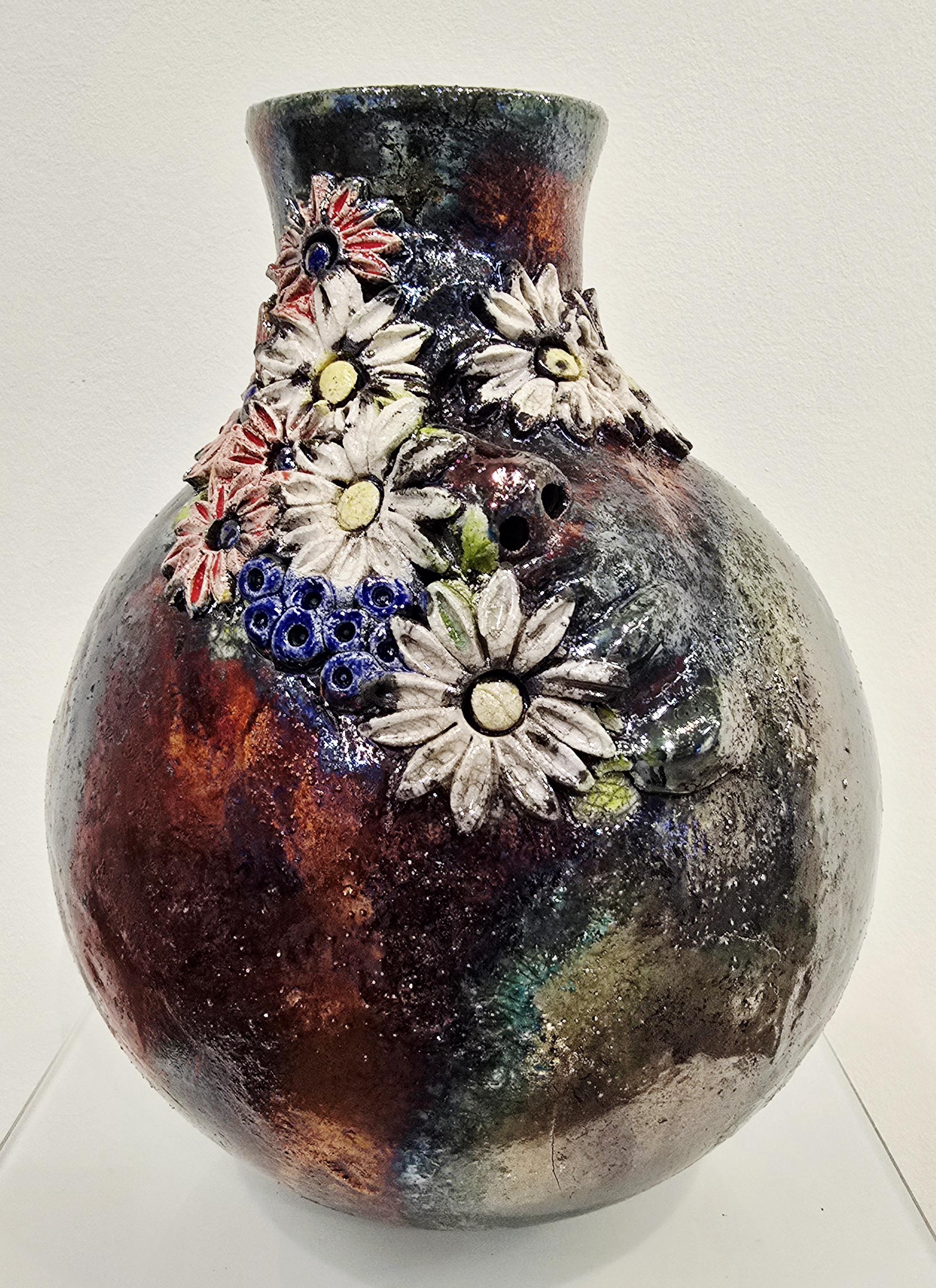 Ansigtskrukke Skulptur Rakukeramik - Se vores udvalg af rakukeramik af Dorit Knudsen