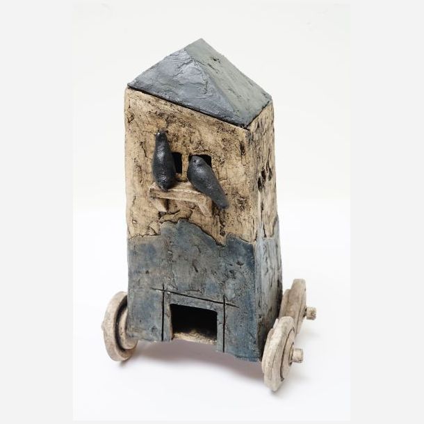 Travelling far away - skulptur af Jikke van de Waal-Bijma