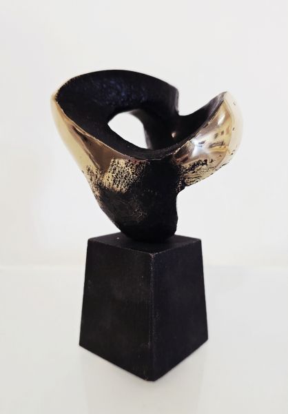 Skulptur Skulptur Peter Hesk | Elegant Peter Hesk skulptur - Køb online her