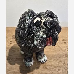 Hund - skulptur af Dorit Knudsen
