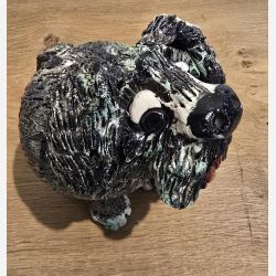 Hund - skulptur af Dorit Knudsen