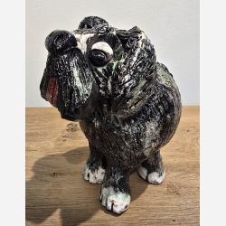 Hund - skulptur af Dorit Knudsen