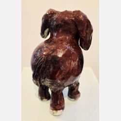 Hund - skulptur af Dorit Knudsen