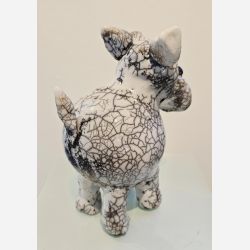 Hund - skulptur af Dorit Knudsen