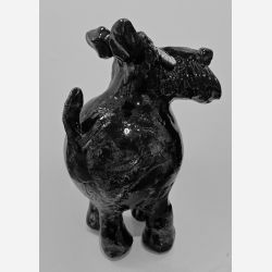 Hund - skulptur af Dorit Knudsen