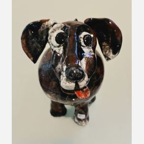 Hund - skulptur af Dorit Knudsen