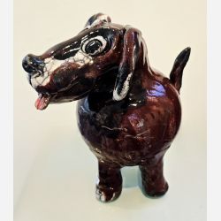 Hund - skulptur af Dorit Knudsen
