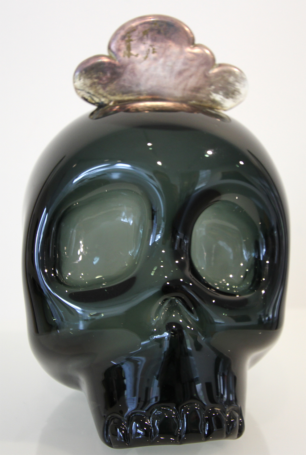 Skull med sky Glaskunst Karen Nyholm | Porcelæn værker lavet af Karen Nyholm | Shop