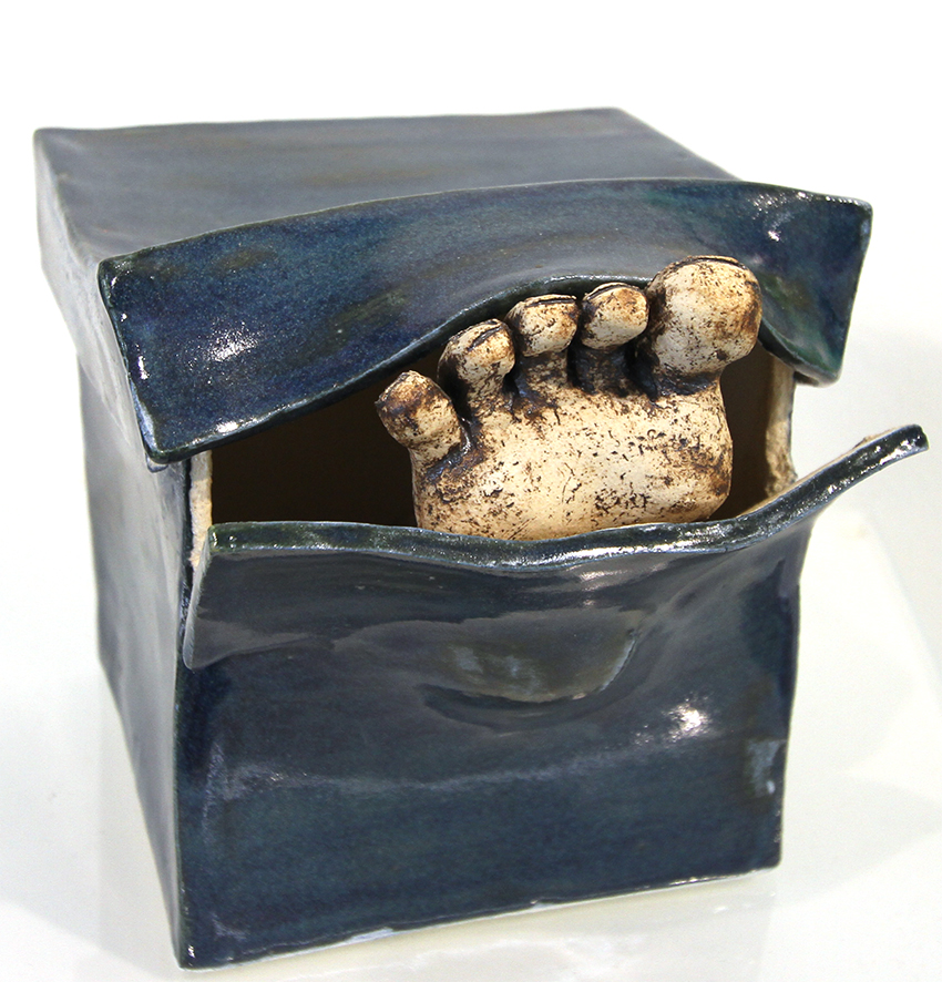 Ud af boksen Keramik Lajla Holm | Udtryksfulde skulpturer af Lajla Holm