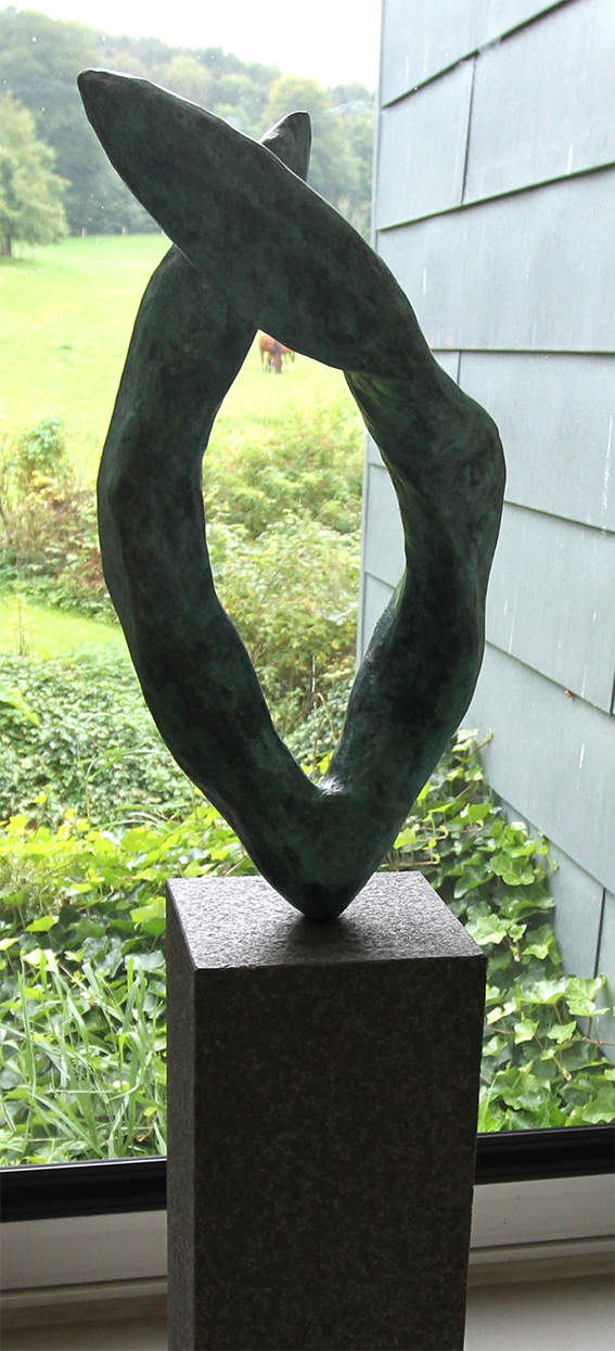 Universe Kan Skulptur Helle Bang | Smukke skulpturer skabt af Helle Bang