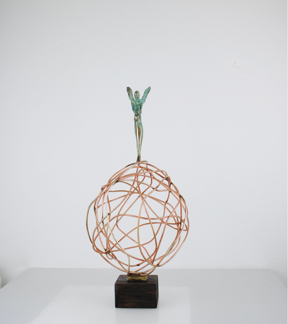 Fly on the wings of love Skulptur Tom Blicher | Skulpturer af Tom Blicher | Hurtig levering