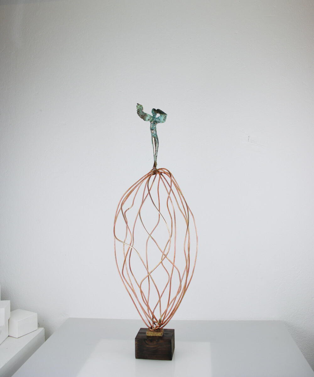 Fly on the wings of love Skulptur Tom Blicher | Skulpturer af Tom Blicher | Hurtig levering